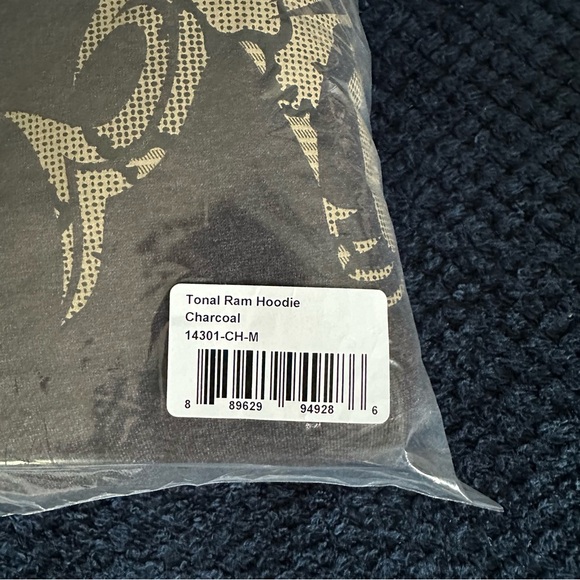 KUIU Tonal Ram Hoodie - Charcoal. NEW - Picture 2 of 5